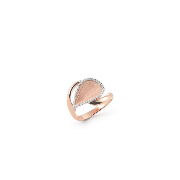 Elegantan prsten od roze zlata