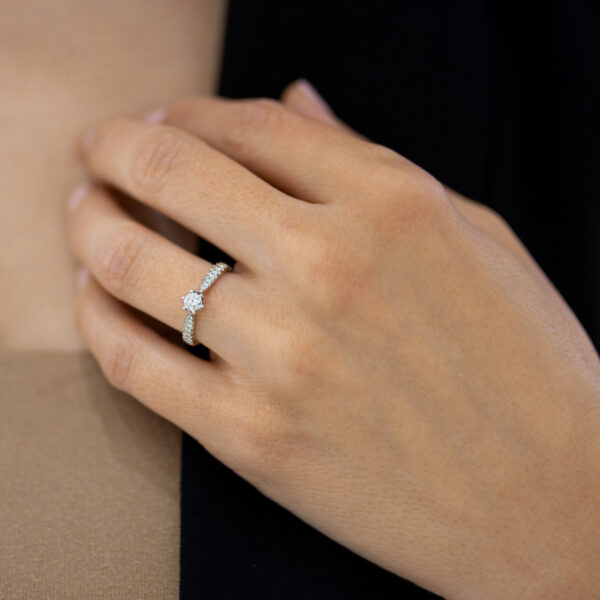 Verenicki prsten sa dijamantima